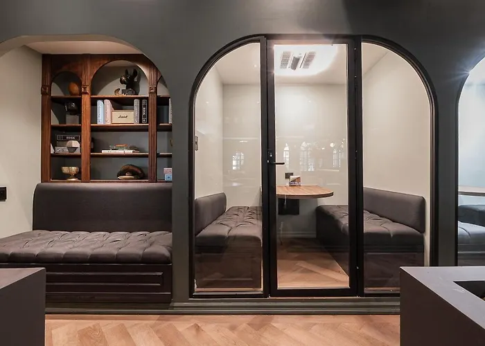 Bed In Shared Men *